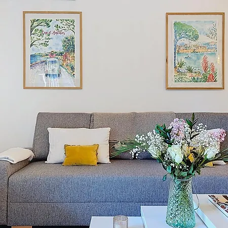 Private Garden&pool 2 Km Vakantiehuis