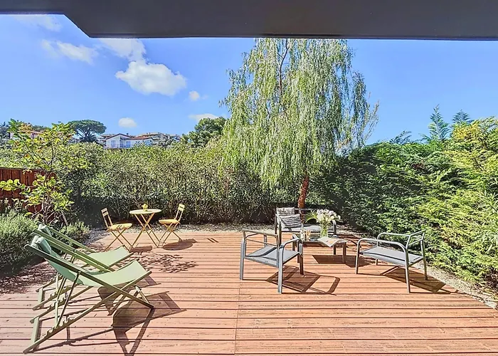 Private Garden&pool 2 Km