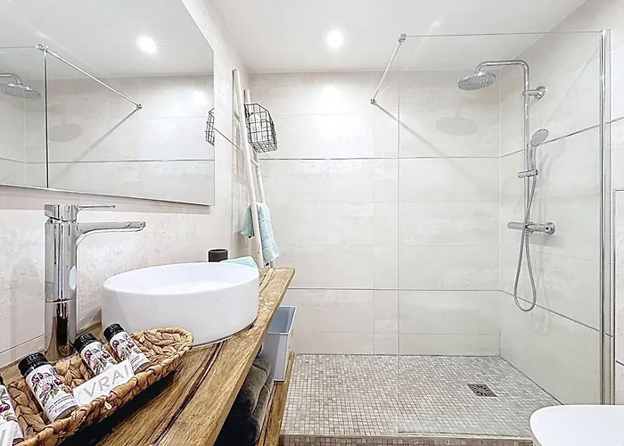 Private Garden&pool 2 Km Vakantiehuis Antibes