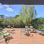 Private Garden & Pool 2 Km