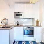 Дом отдыха Private Garden & Pool 2 Km Антиб