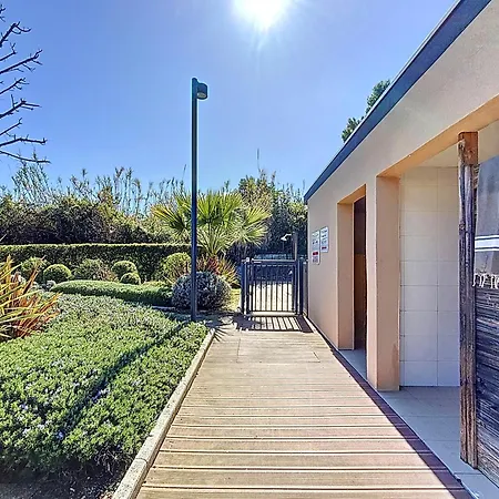 Jardin Signature - Magnifique 2 Pieces - 4 Pers - Piscine - Plages 2km Apartment