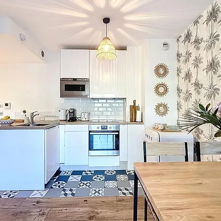 Private Garden & Pool 2 Km Tatil Evi