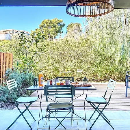 Private Garden & Pool 2 Km 度假居 昂蒂布