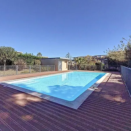Private Garden & Pool 2 Km Дом отдыха