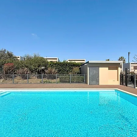 Private Garden & Pool 2 Km