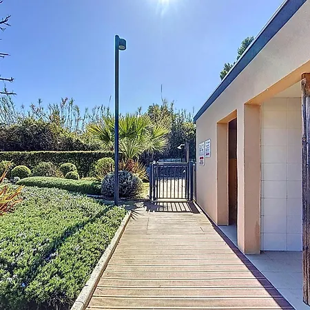 度假居 Private Garden & Pool 2 Km *