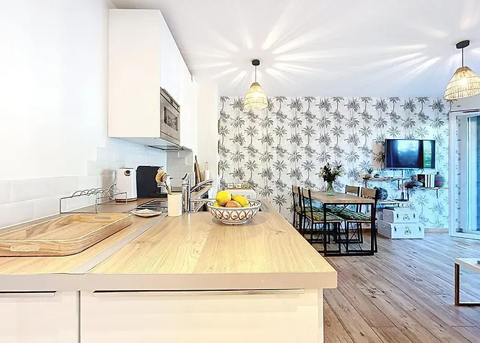 Private Garden & Pool 2 Km Сasa de vacaciones Antibes